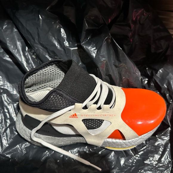 Stella Macartney Adidas UltraBoost Sneakers (SOLD) - Picture 1 of 4